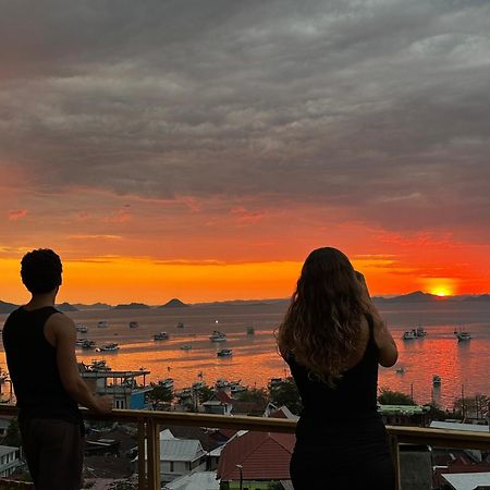 De Nata Vandrarhem Labuan Bajo Exteriör bild