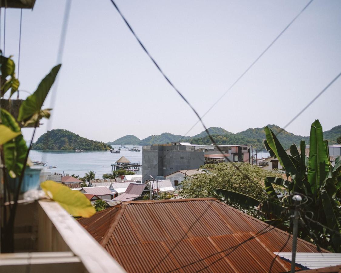De Nata Vandrarhem Labuan Bajo Exteriör bild