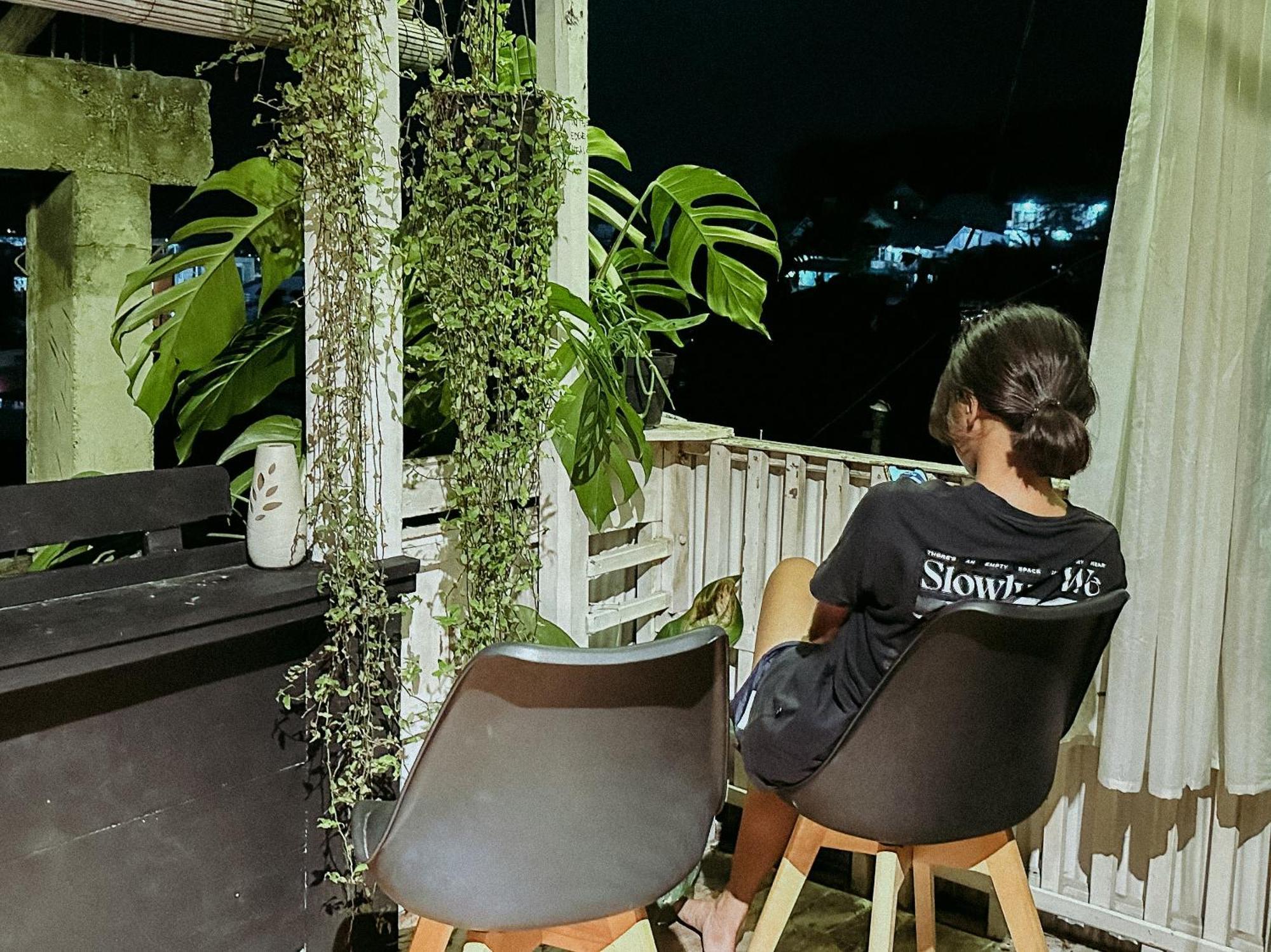 De Nata Vandrarhem Labuan Bajo Exteriör bild