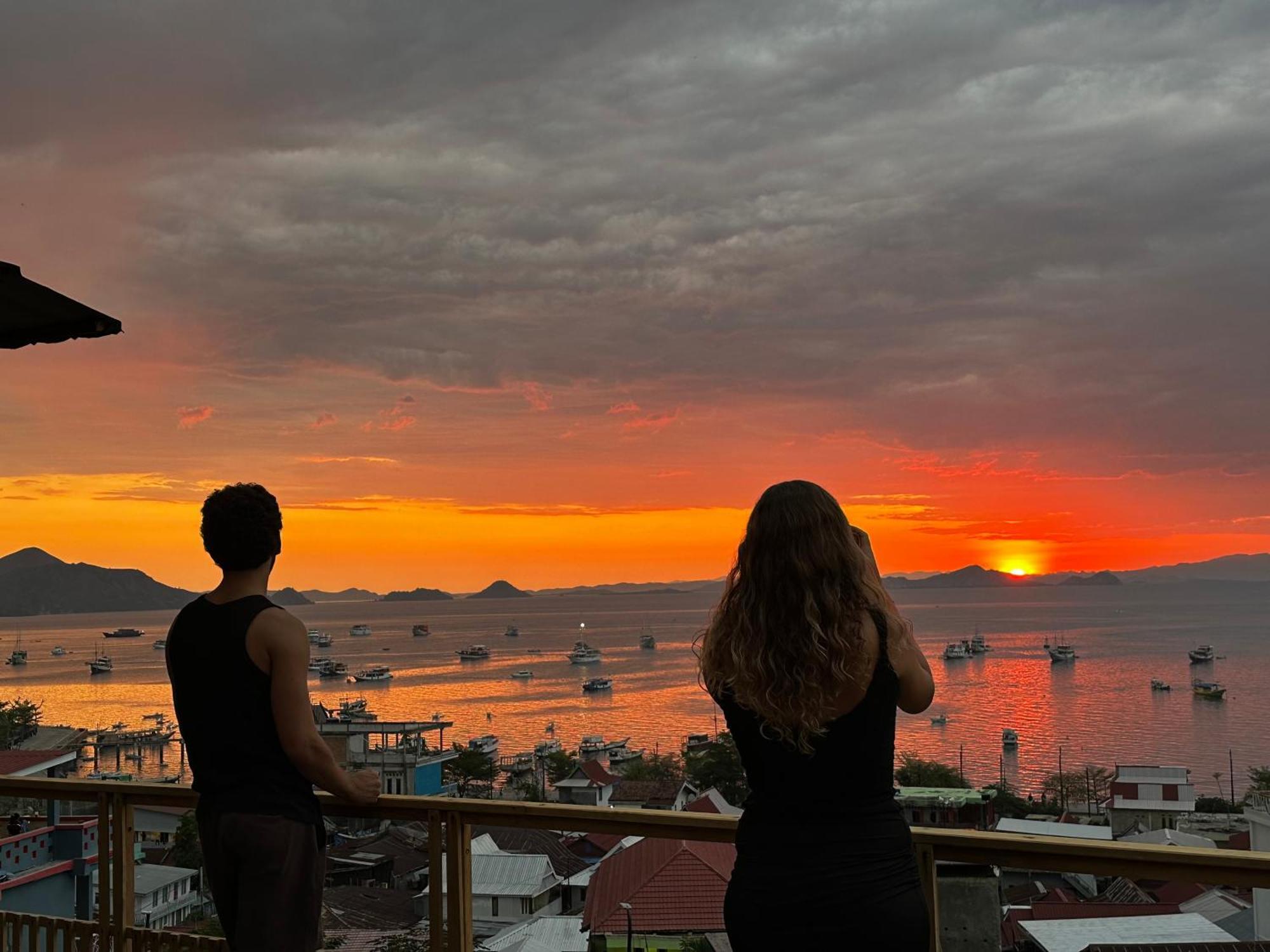De Nata Vandrarhem Labuan Bajo Exteriör bild